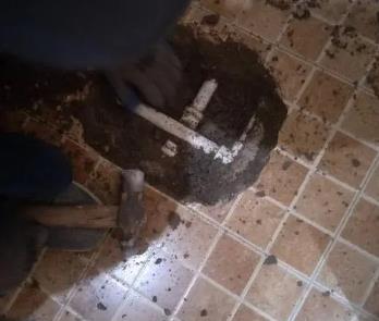 白水卫生间漏水维修公司为您分享下卫生间渗水如何处理及注意事项